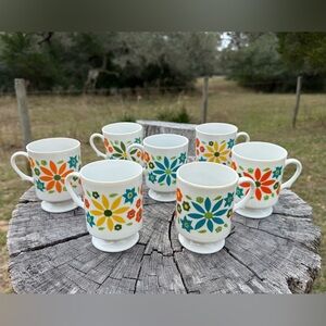 1960s Sonnet  MCM 7 Mod Daisy Flower Footed Mugs